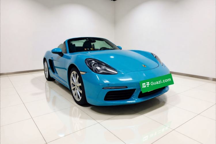 Used Porsche 718 2018 Boxster 2.0T Front Right 45 Deg