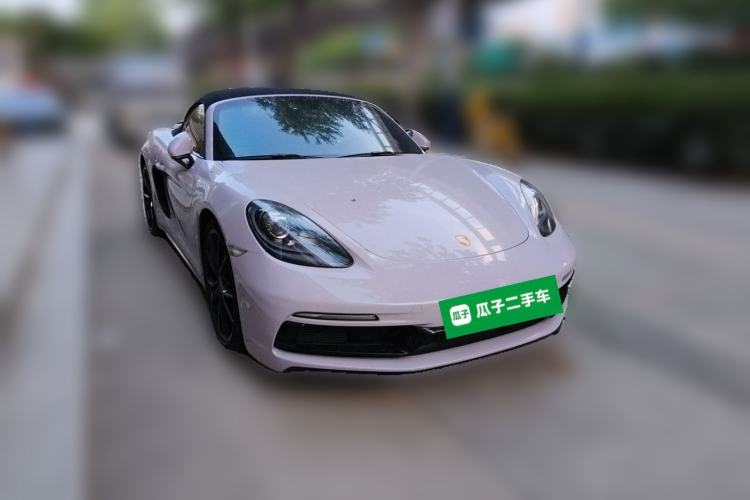 Used Porsche 718 2018 Boxster 2.0T Front Right 45 Deg
