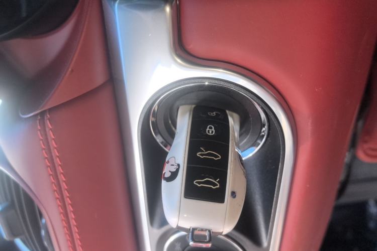 Used Porsche 718 2018 Boxster 2.0T Interior 1