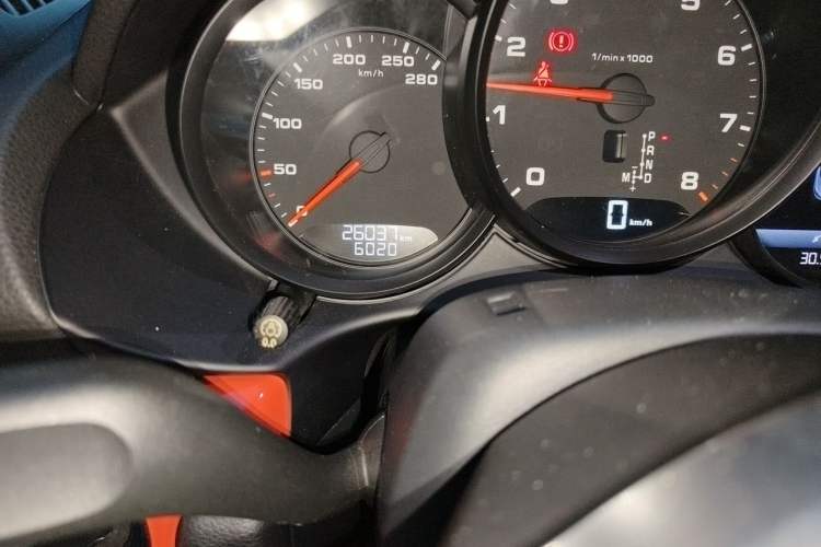 Used Porsche 718 2018 Boxster 2.0T Odometer Close Up
