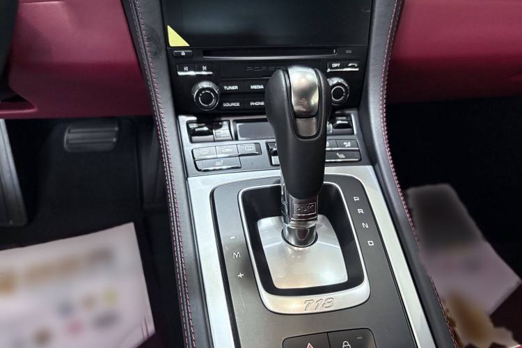 Used Porsche 718 2018 Cayman 2.0T Audio And AC Panel