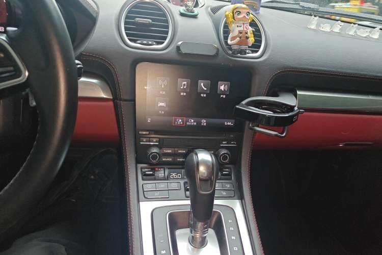 Used Porsche 718 2018 Cayman 2.0T Audio And AC Panel