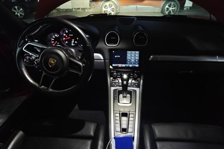 Used Porsche 718 2018 Boxster 2.0T Center Console