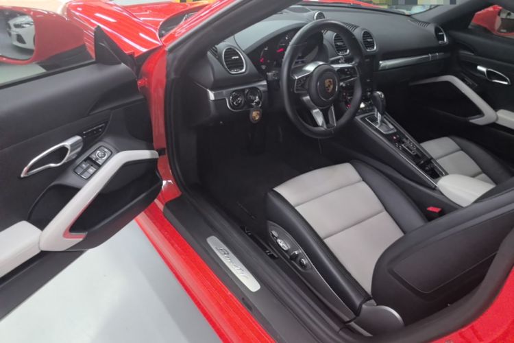 Used Porsche 718 2018 Boxster 2.0T Driver Seat