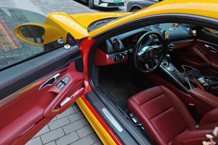 Used Porsche 718 2018 Cayman 2.0T Driver Seat