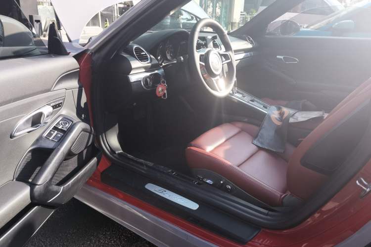Used Porsche 718 2018 Boxster 2.0T Driver Seat