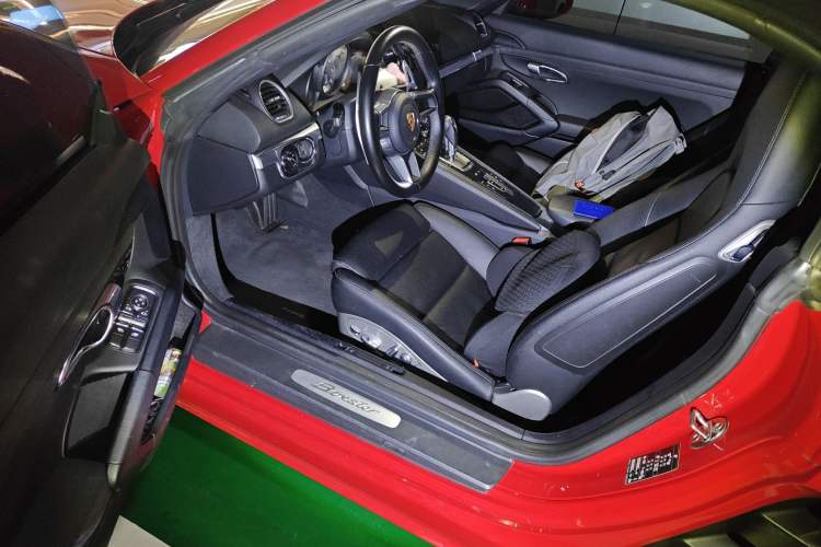 Used Porsche 718 2018 Boxster 2.0T Driver Seat