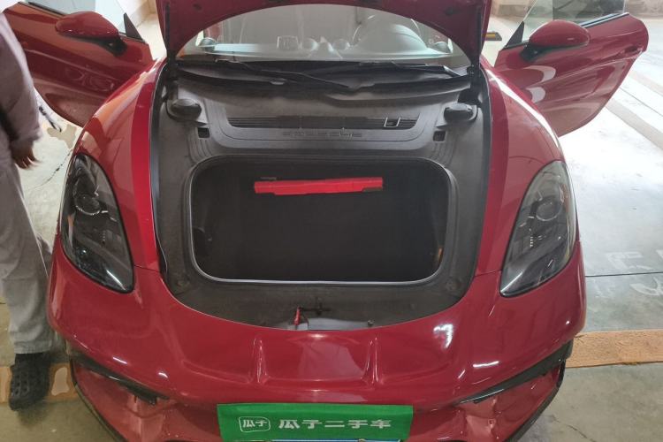 Used Porsche 718 2018 Cayman 2.0T Engine Bay