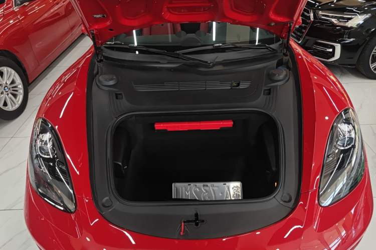 Used Porsche 718 2018 Boxster 2.0T Engine Bay