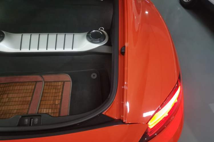 Used Porsche 718 2018 Cayman 2.0T Engine Bay Left