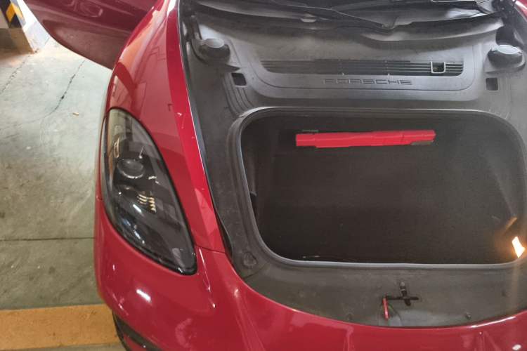 Used Porsche 718 2018 Cayman 2.0T Engine Bay Right