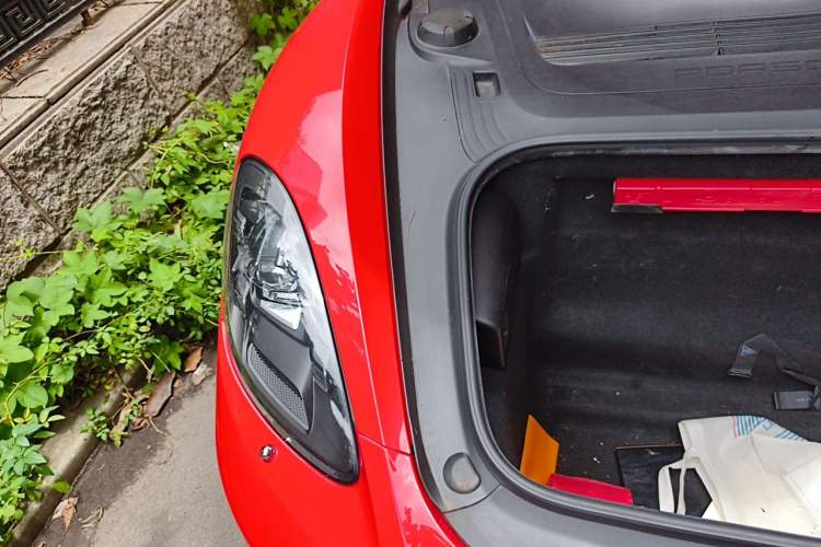 Used Porsche 718 2018 Boxster 2.0T Engine Bay Right