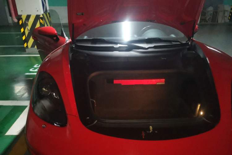 Used Porsche 718 2018 Cayman 2.0T Engine Bay Right