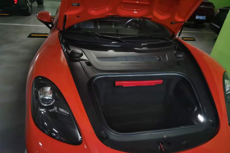 Used Porsche 718 2018 Cayman 2.0T Engine Bay Right