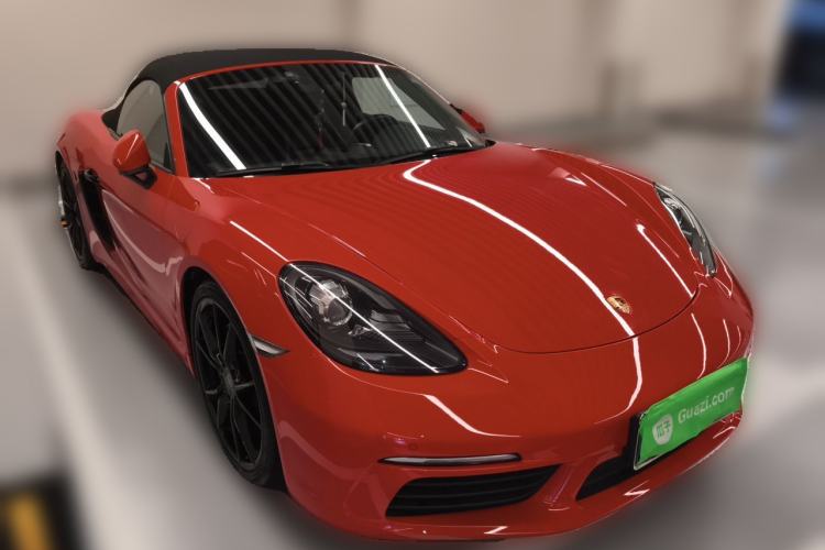 Used Porsche 718 2018 Boxster 2.0T Front Right 45 Deg