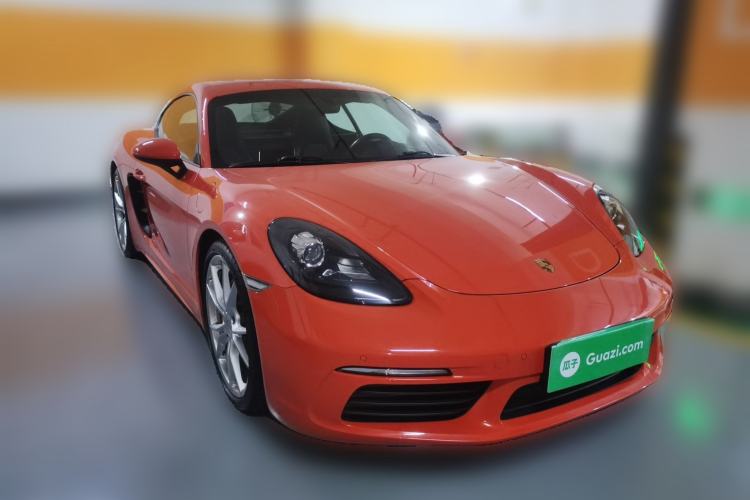Used Porsche 718 2018 Cayman 2.0T Front Right 45 Deg