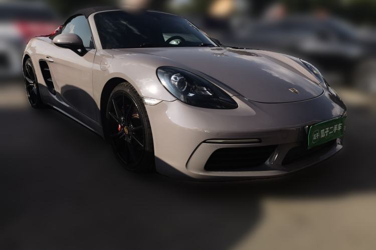 Used Porsche 718 2018 Boxster 2.0T Front Right 45 Deg