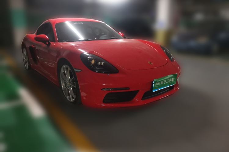 Used Porsche 718 2018 Cayman 2.0T Front Right 45 Deg