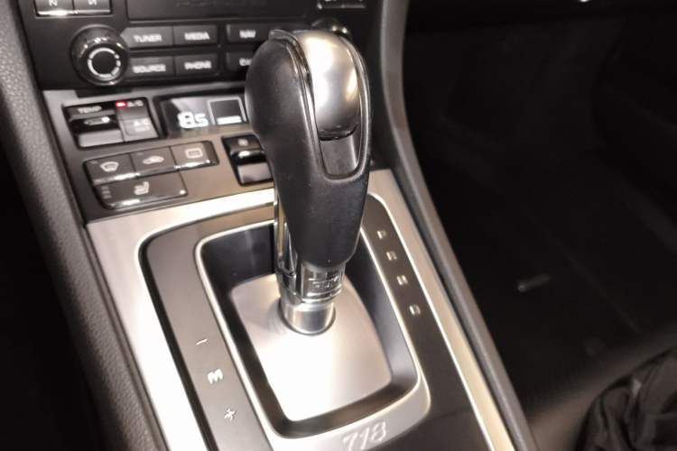 Used Porsche 718 2018 Boxster 2.0T Gear Lever