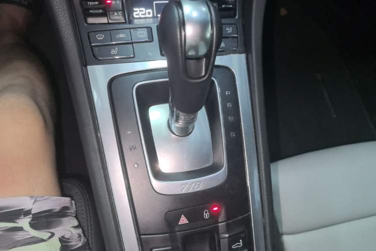 Used Porsche 718 2018 Boxster 2.0T Gear Lever