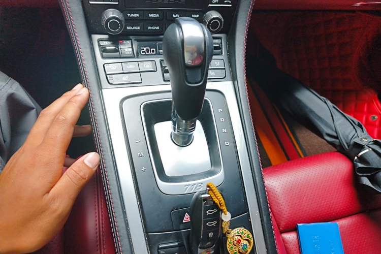 Used Porsche 718 2018 Boxster 2.0T Gear Lever