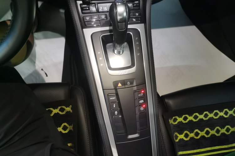 Used Porsche 718 2018 Cayman 2.0T Gear Lever