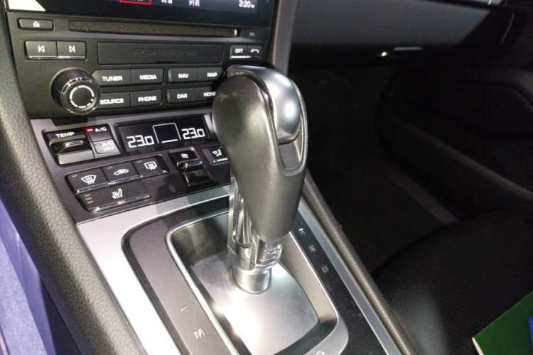 Used Porsche 718 2018 Cayman 2.0T Gear Lever