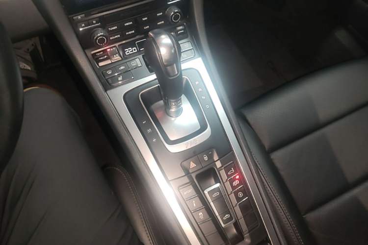 Used Porsche 718 2018 Boxster 2.0T Gear Lever