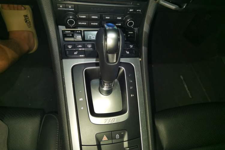 Used Porsche 718 2018 Cayman 2.0T Gear Lever