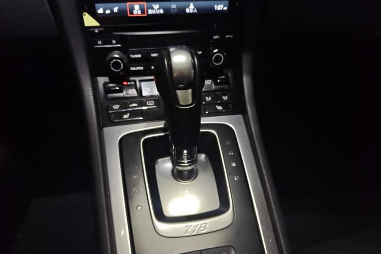 Used Porsche 718 2018 Boxster 2.0T Gear Lever