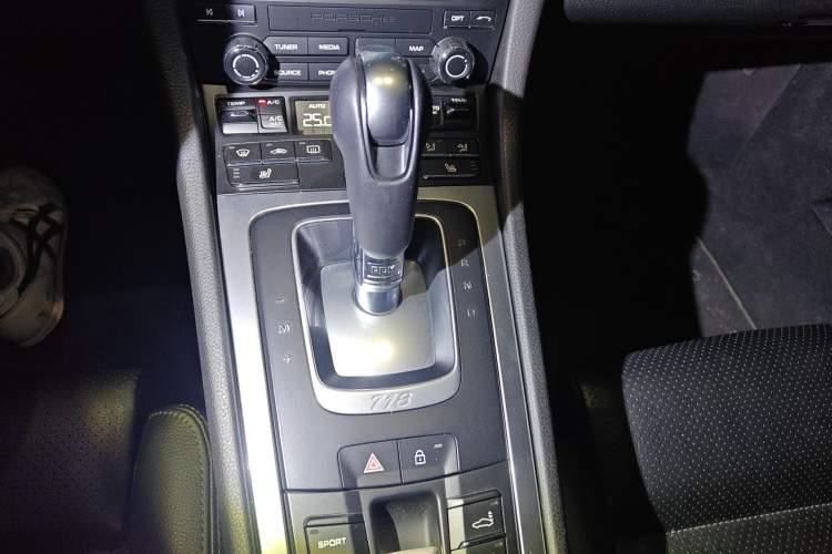Used Porsche 718 2018 Boxster 2.0T Gear Lever
