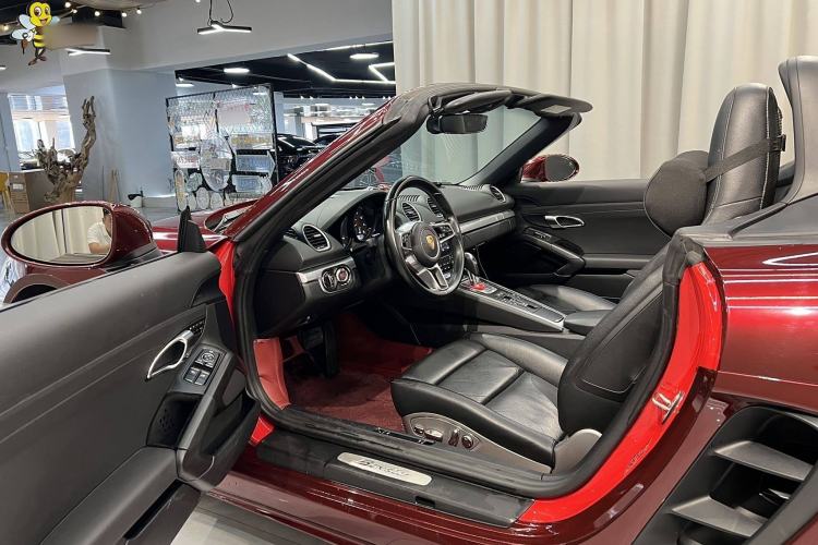 Used Porsche 718 2018 Boxster 2.0T Interior 1