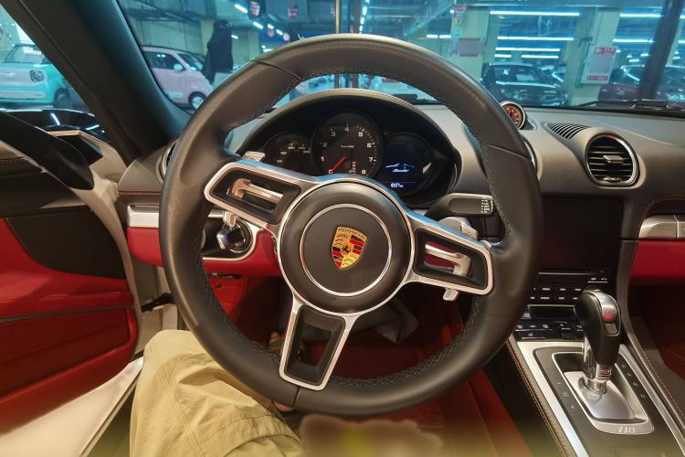 Used Porsche 718 2018 Boxster 2.0T Interior 1