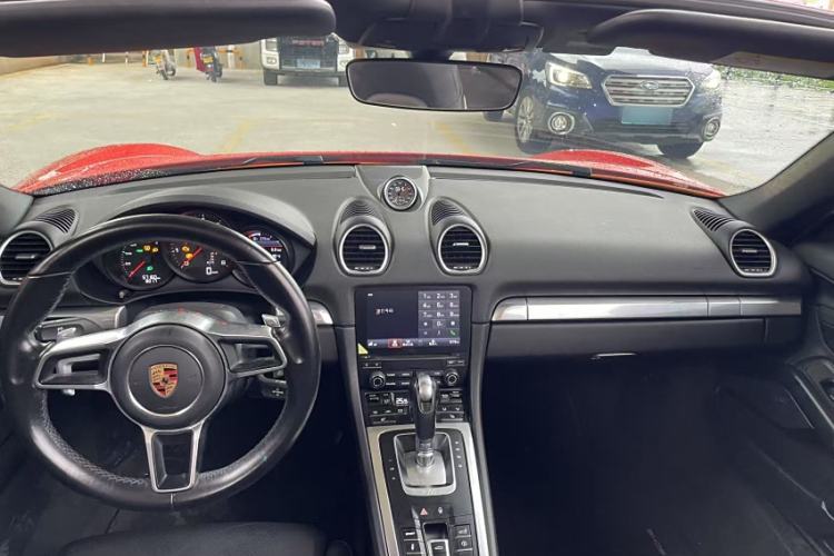 Used Porsche 718 2018 Boxster 2.0T Interior 2