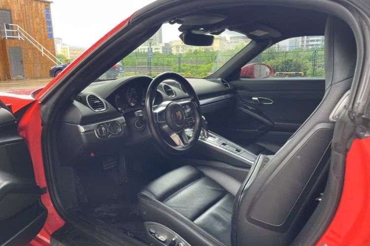 Used Porsche 718 2018 Boxster 2.0T Interior 3