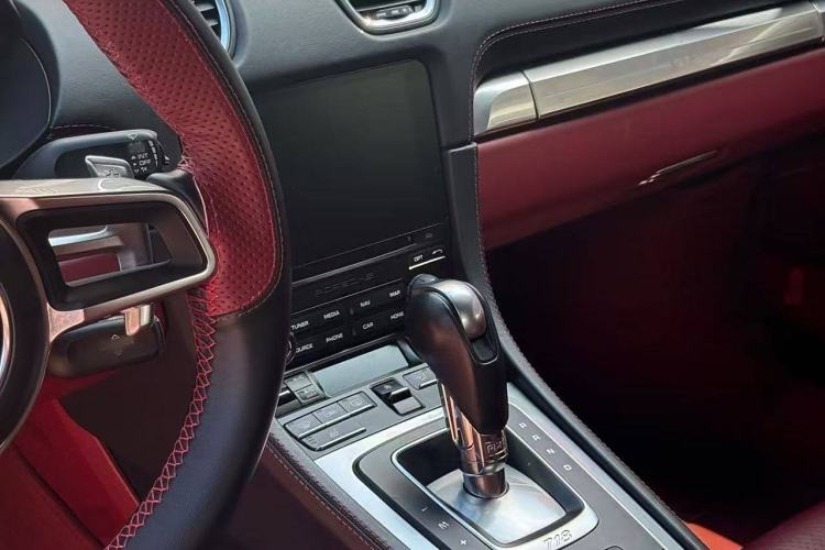 Used Porsche 718 2018 Boxster 2.0T Interior 5