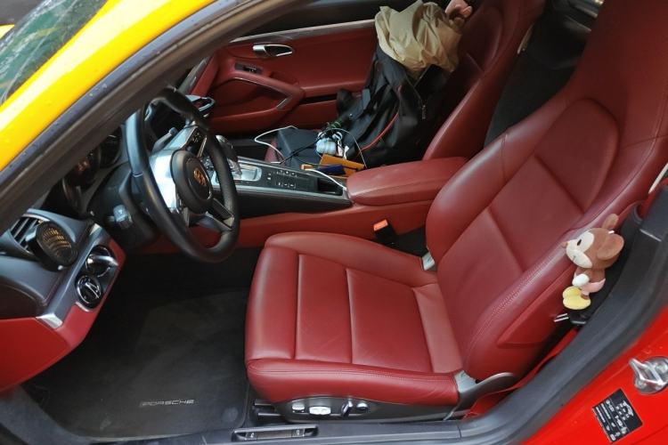 Used Porsche 718 2018 Cayman 2.0T Left Front Seat