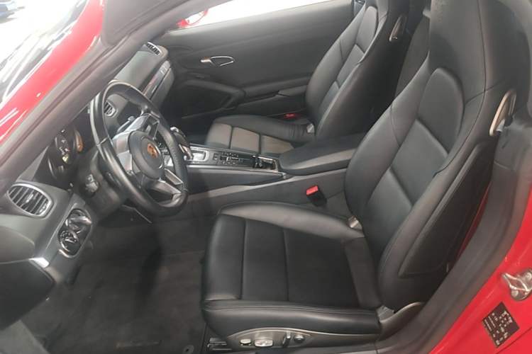 Used Porsche 718 2018 Boxster 2.0T Left Front Seat