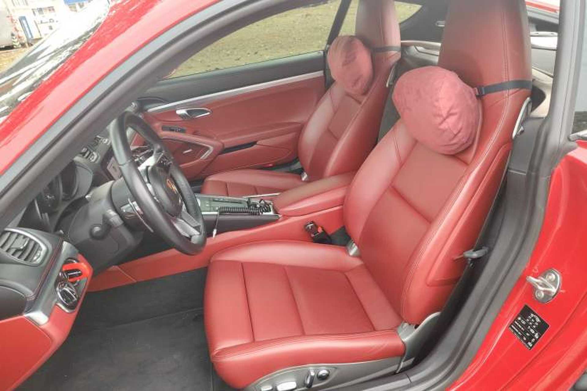 Used Porsche 718 2018 Cayman 2.0T Left Front Seat