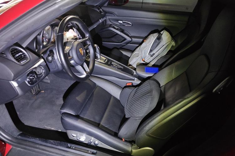 Used Porsche 718 2018 Boxster 2.0T Left Front Seat