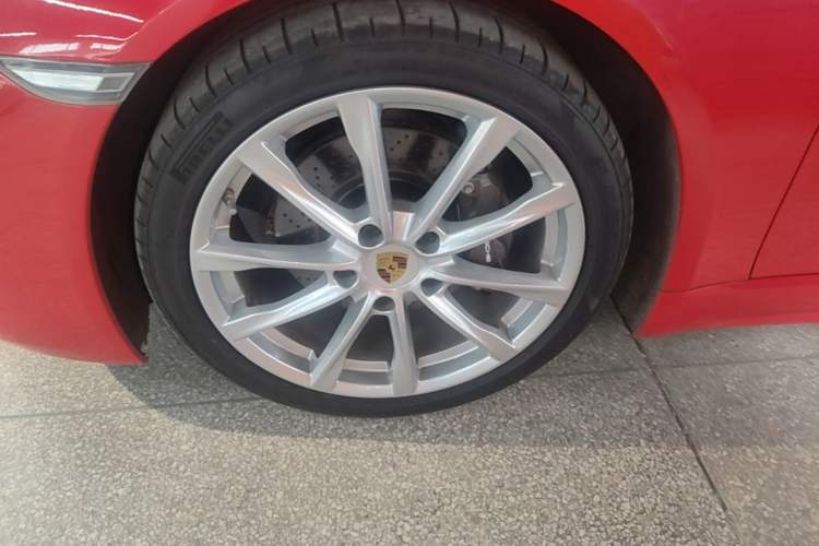 Used Porsche 718 2018 Boxster 2.0T Left Front Wheel Hub
