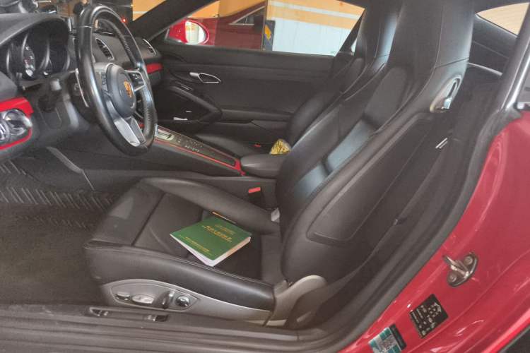 Used Porsche 718 2018 Cayman 2.0T Left Rear Seat