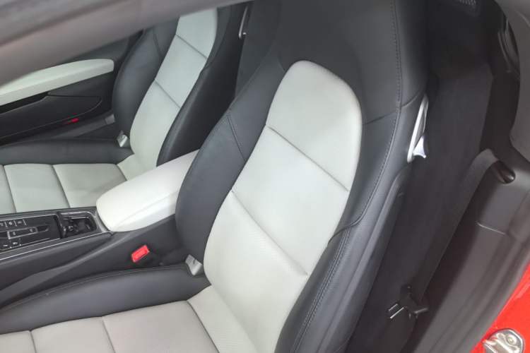 Used Porsche 718 2018 Boxster 2.0T Left Rear Seat