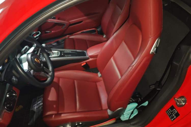 Used Porsche 718 2018 Cayman 2.0T Left Rear Seat