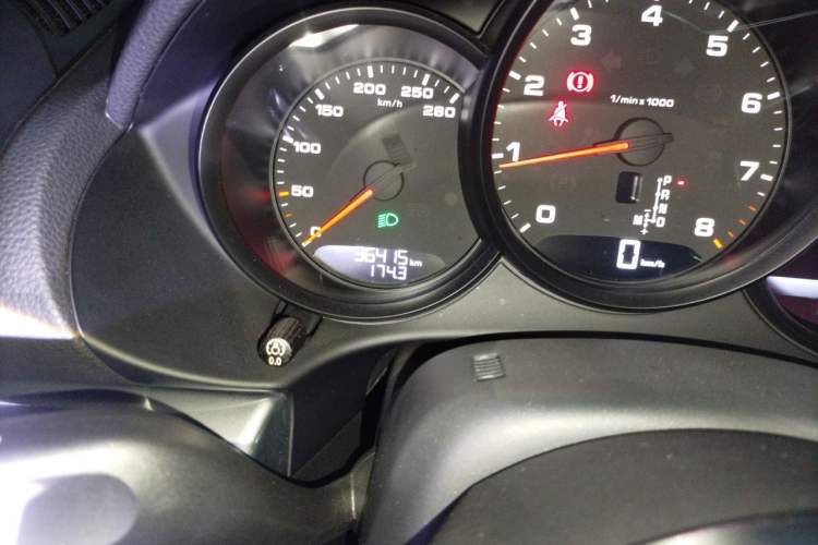 Used Porsche 718 2018 Cayman 2.0T Odometer Close Up