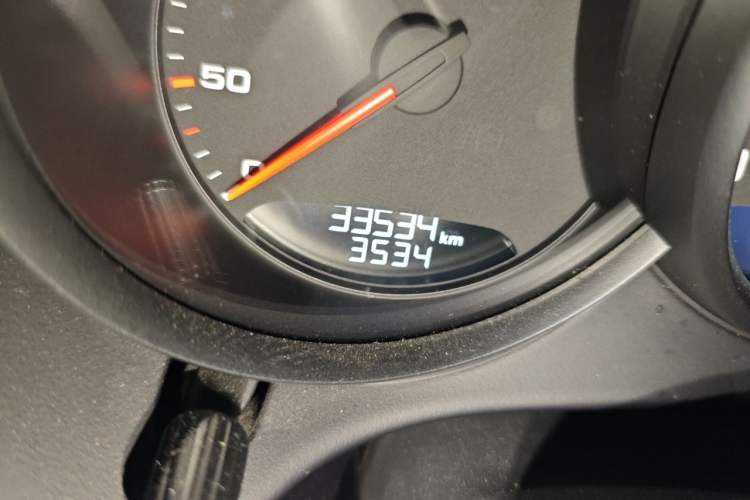 Used Porsche 718 2018 Cayman 2.0T Odometer Close Up