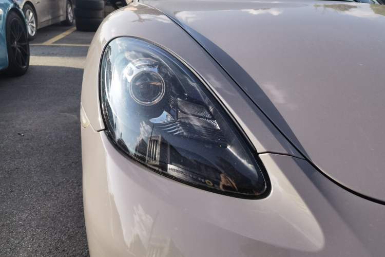 Used Porsche 718 2018 Boxster 2.0T Right Front Headlight