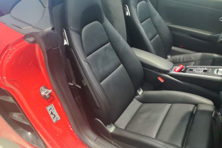 Used Porsche 718 2018 Boxster 2.0T Right Front Seat