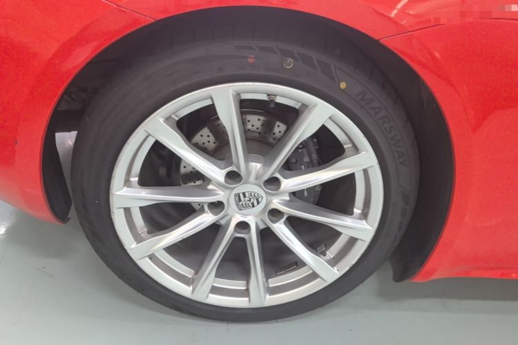 Used Porsche 718 2018 Boxster 2.0T Right Rear Wheel Hub