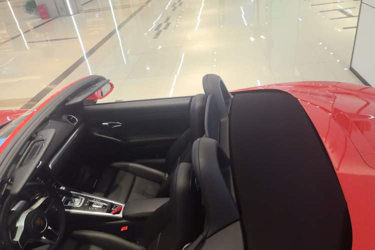 Used Porsche 718 2018 Boxster 2.0T Roof